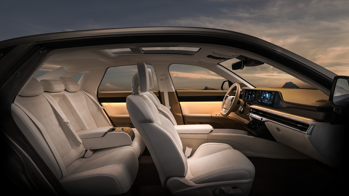 Стартовали российские продажи премиальных седанов Hyundai Grandeur гранд 8