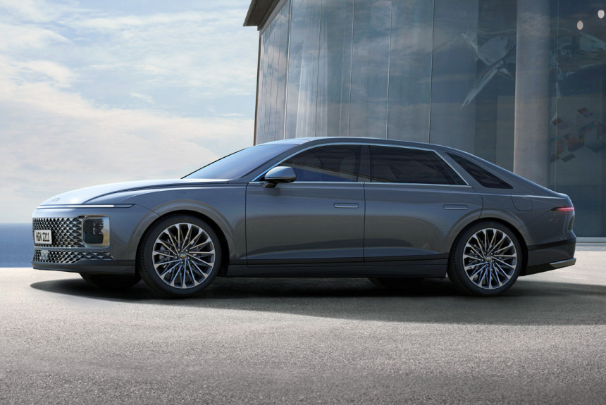 Стартовали российские продажи премиальных седанов Hyundai Grandeur гранд 4