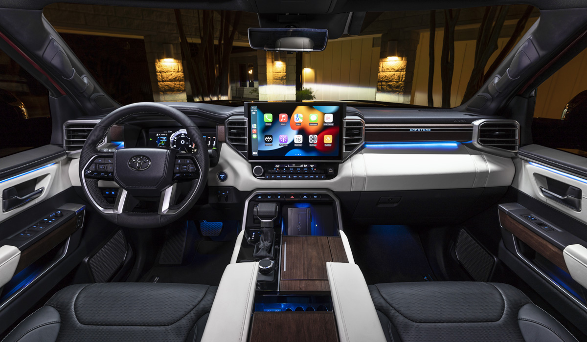 На авторынке нашей страны появились огромные внедорожники Toyota Sequoia секвоя 9