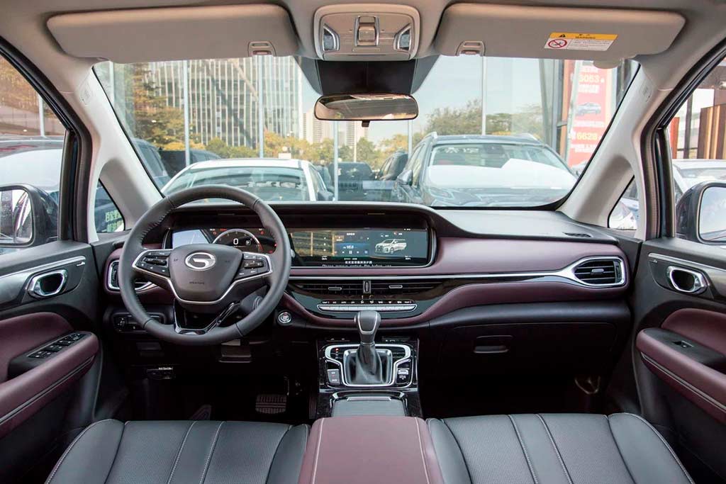 Начались российские продажи премиальных минивэнов GAC Trumpchi M6 гак 4