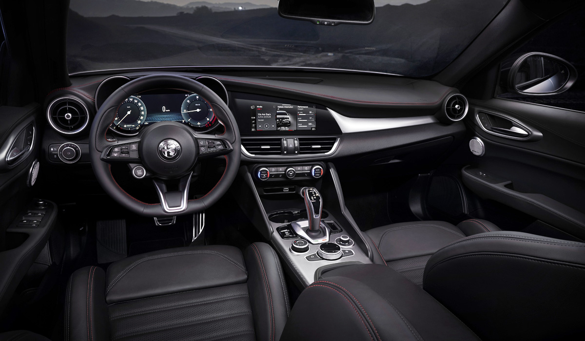 В нашей стране появилась очередная новинка от Alfa Romeo альфа 4
