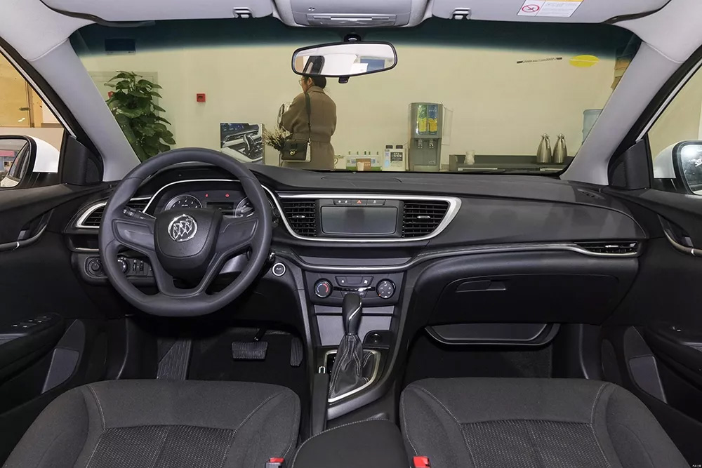 На авторынке нашей страны впервые появился седан Buick Hideo бьюик 2