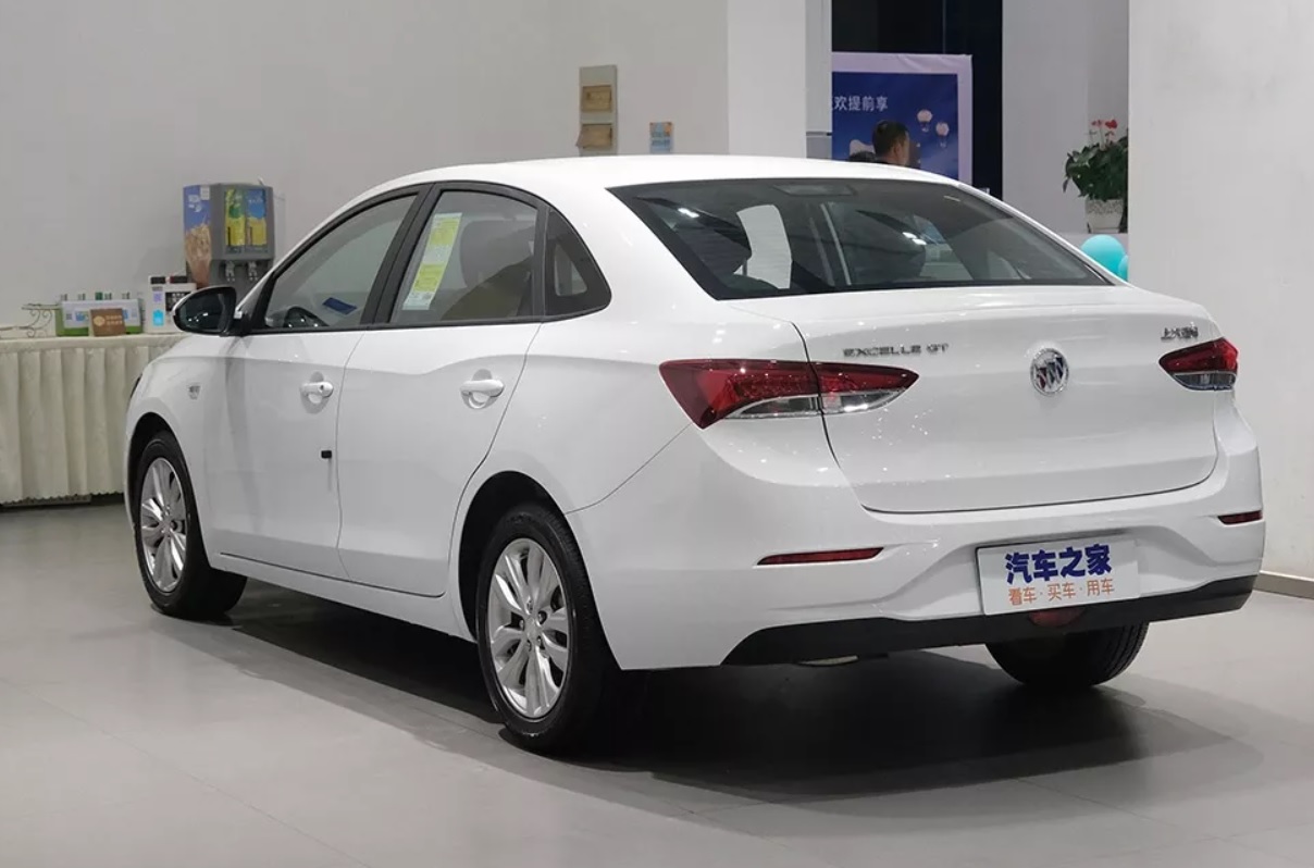 На авторынке нашей страны впервые появился седан Buick Hideo бьюик 3
