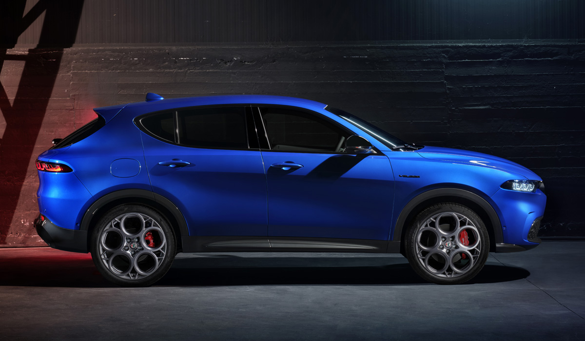 В Россию привезли ещё одну новинку от Alfa Romeo альфа 4