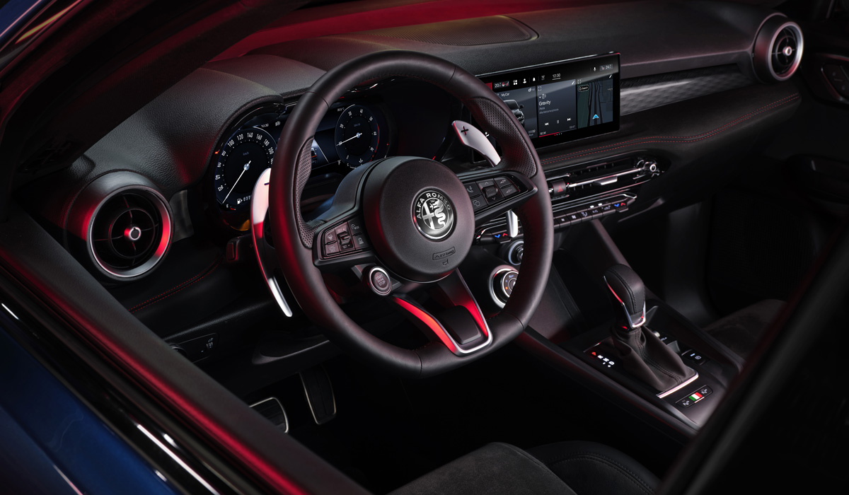 В Россию привезли ещё одну новинку от Alfa Romeo альфа 5