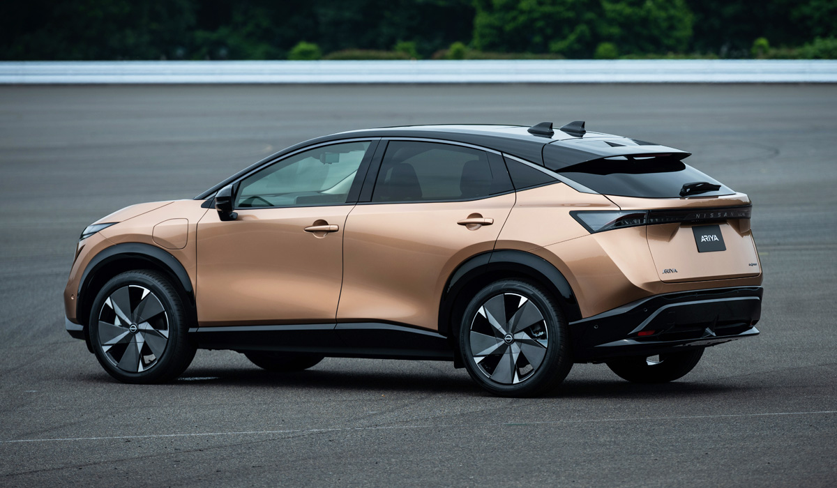 Начались российские продажи электрокроссоверов Nissan Ariya ария 2