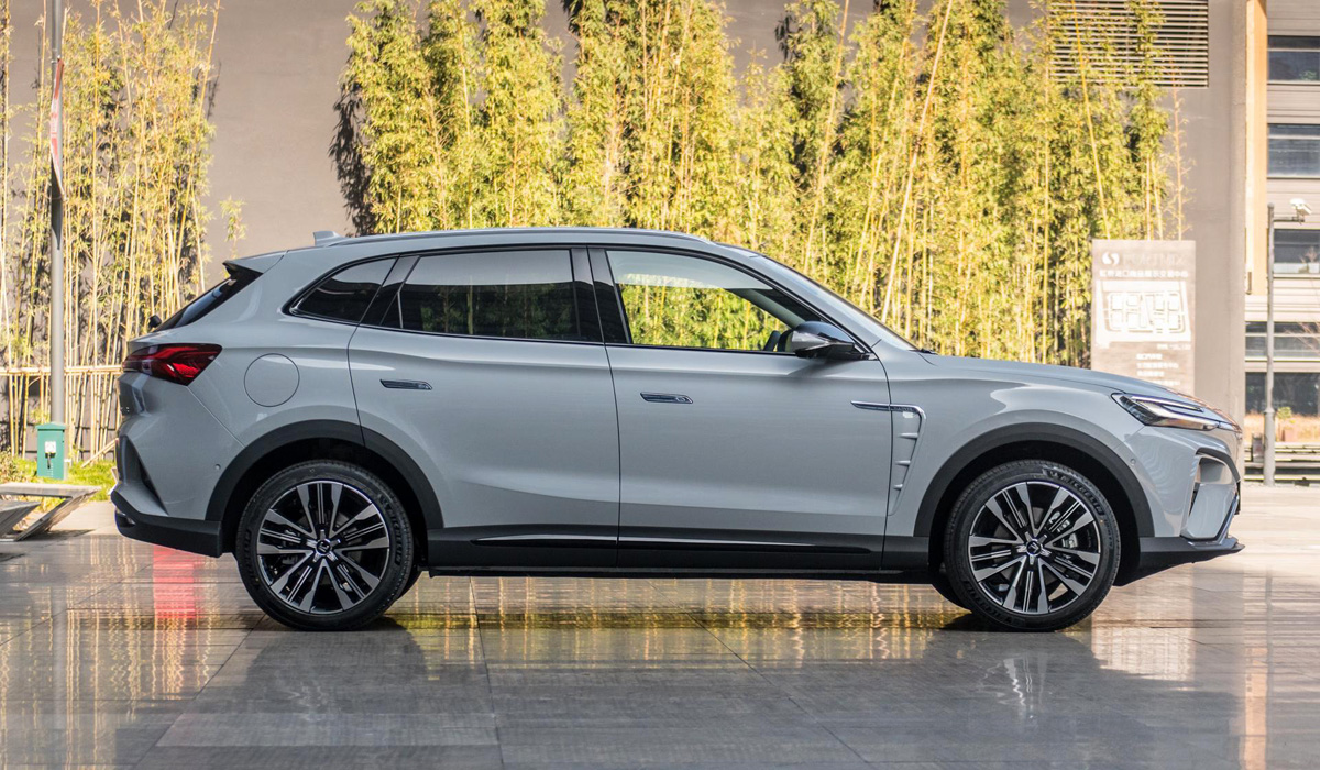 В нашей стране начались продажи электромобилей Roewe Marvel R роеве 3