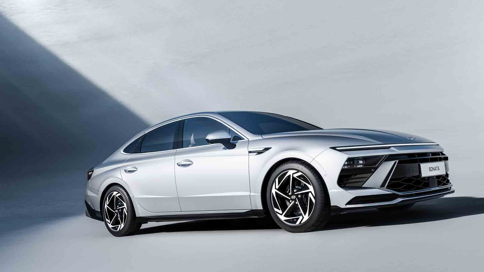 Показан седан Hyundai Sonata 2024 года Hyundai Sonata 2024