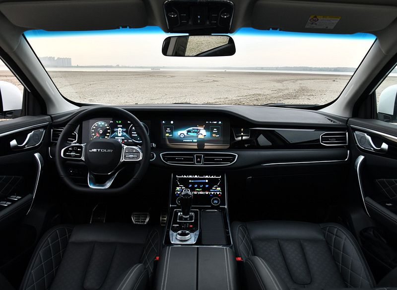 На российском авторынке появились кроссоверы Jetour X95 жетур 4