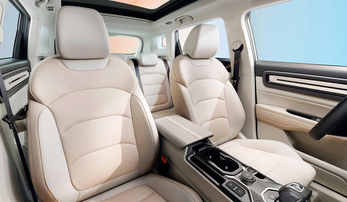 В России появились кроссоверы Geely Icon икон 5