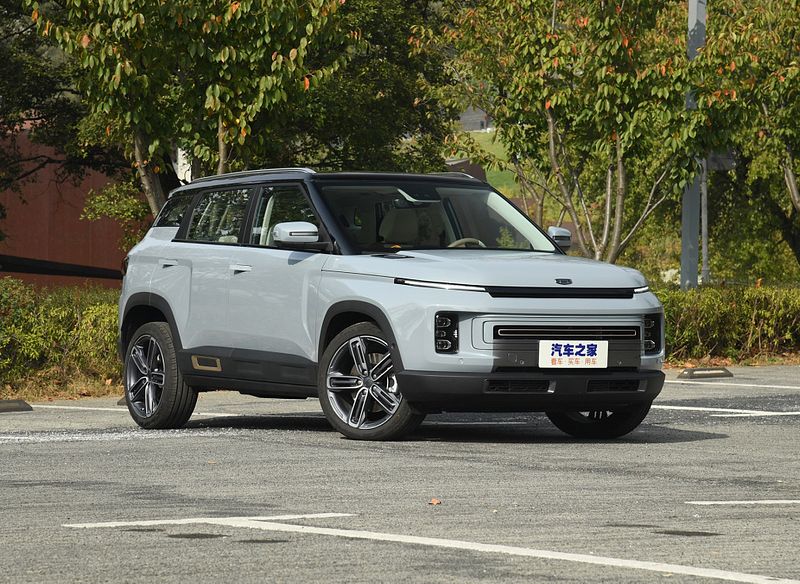 В России появились кроссоверы Geely Icon икон 1