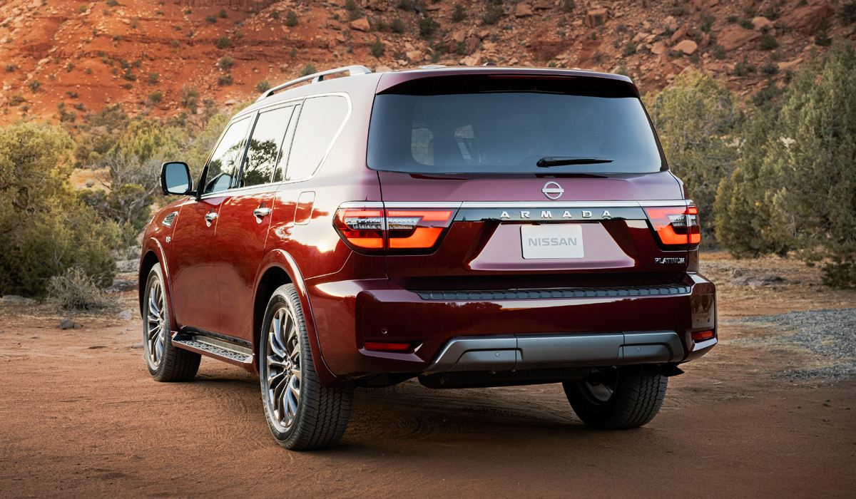 В России появились огромные внедорожники Nissan Armada армада 4