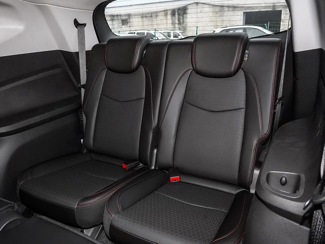 На авторынке нашей страны впервые появились кросс-вэны Chevrolet Orlando шеви 8