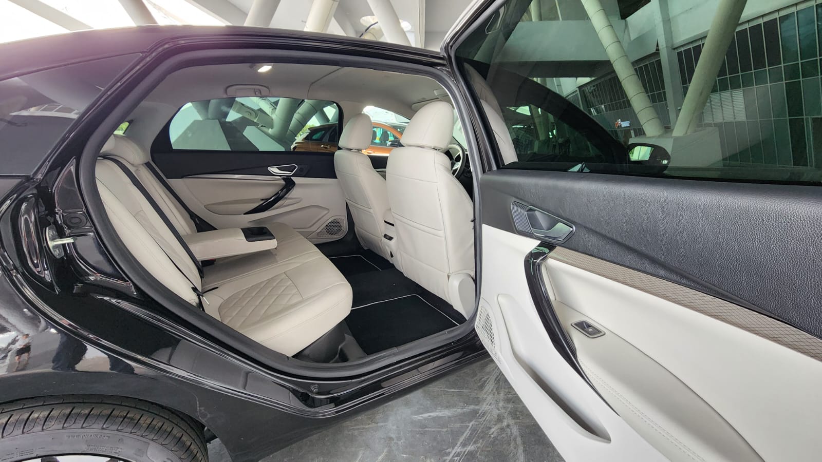 «АвтоВАЗ» подготовил удлинённую версию седана Lada Vesta NG аура 3