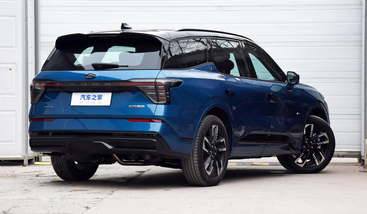 На авторынок нашей страны впервые вывели премиальные кроссоверы Ford Edge L форд 2