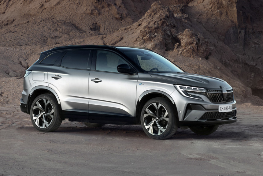 На российском авторынке впервые появились паркетники Renault Austral рено 1