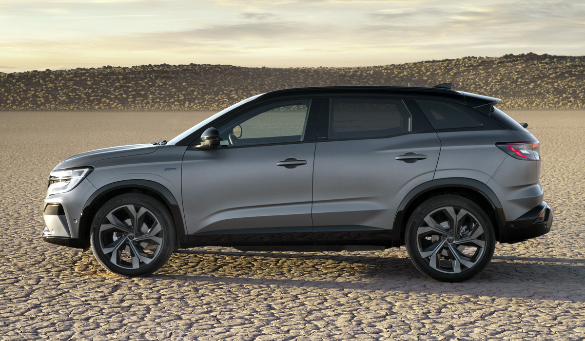 На российском авторынке впервые появились паркетники Renault Austral рено 3