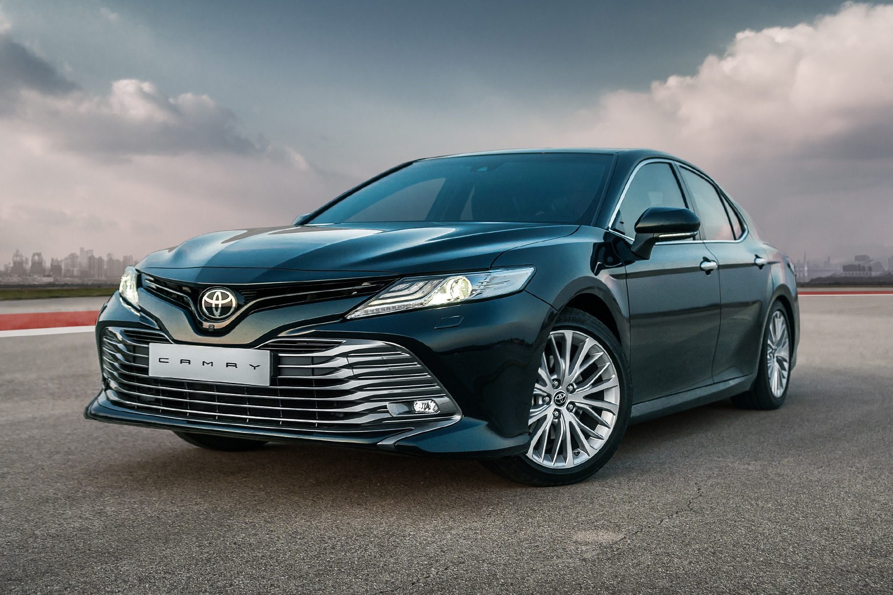 Снижены рублёвые цены на две модели Toyota тойота 1