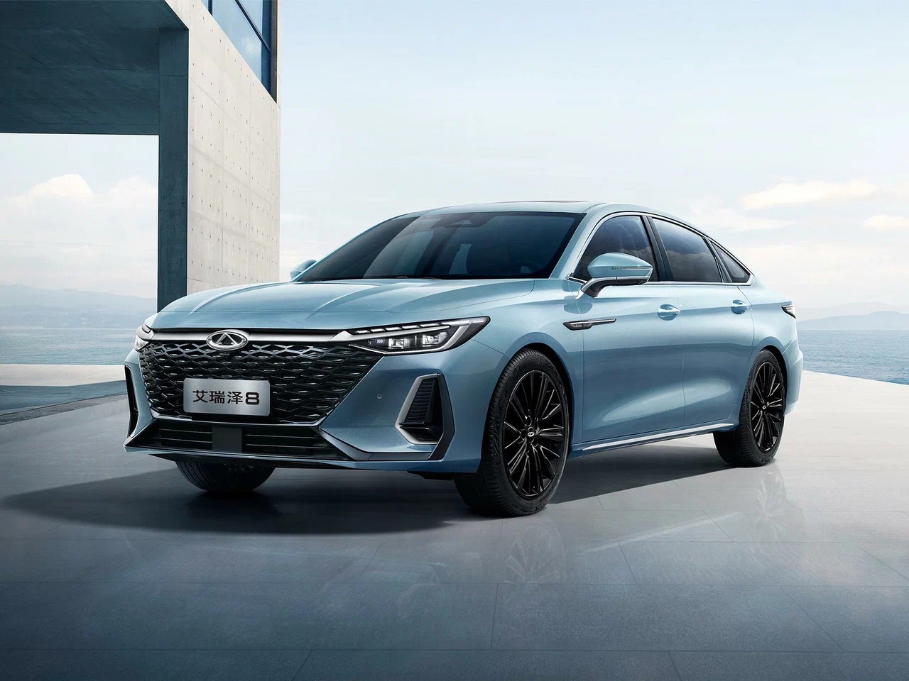 Стало известно об оснащении и стоимости российских комплектаций седана Chery Arrizo 8 арризо 1