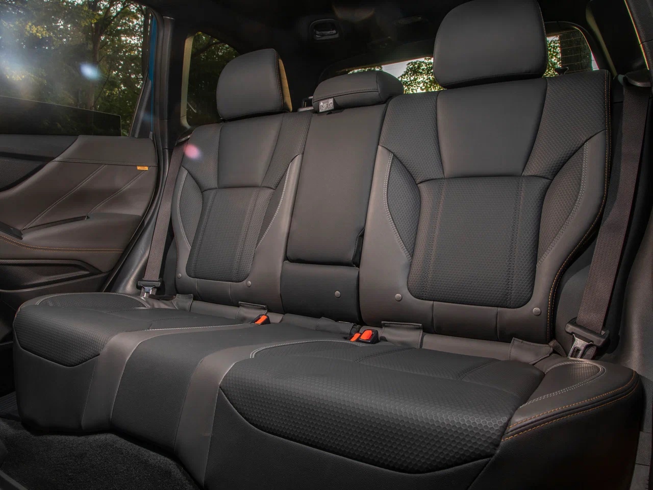 На авторынок нашей страны вернулись кроссоверы Subaru Forester субару 5