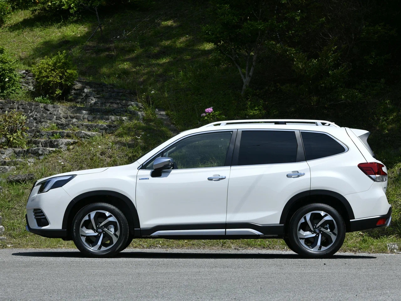 На авторынок нашей страны вернулись кроссоверы Subaru Forester субару 3