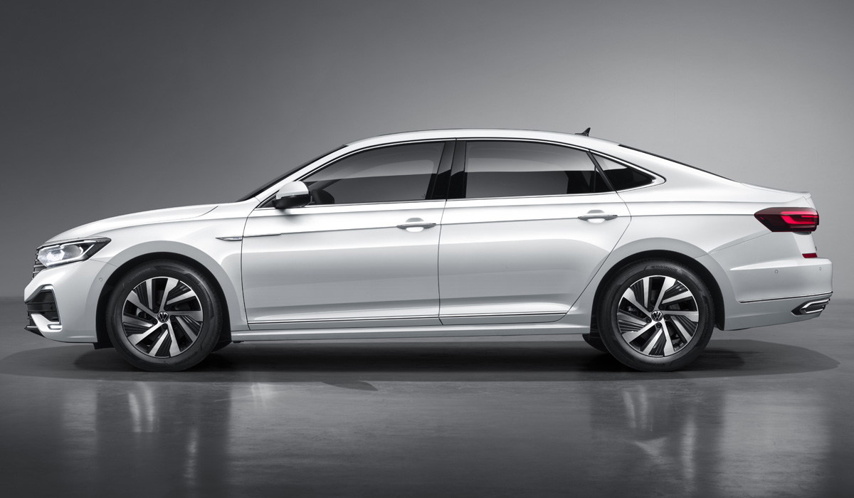 В Санкт-Петербурге начались продажи седанов Volkswagen Passat пассат 2