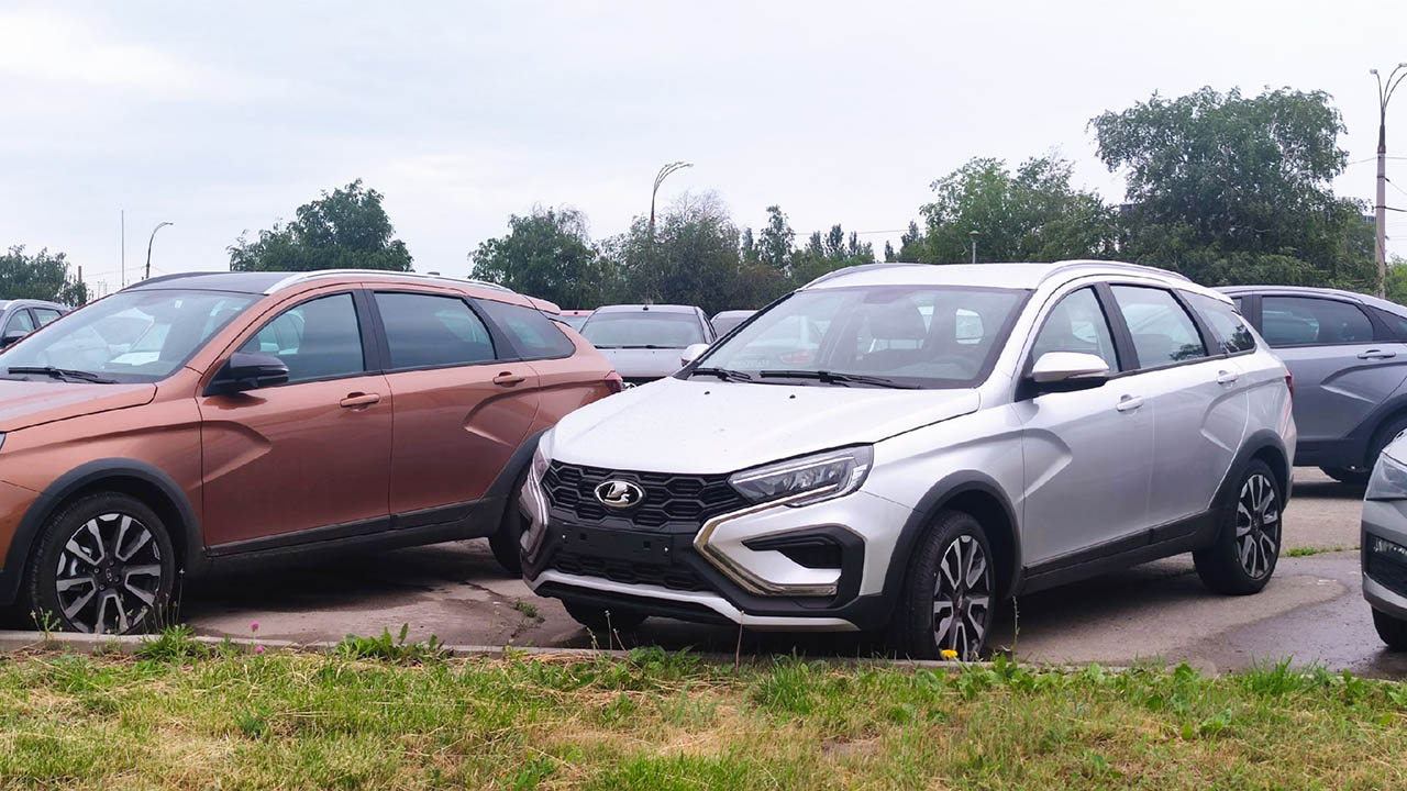 «АвтоВАЗу» не хватает комплектующих для Lada Vesta NG веста 2