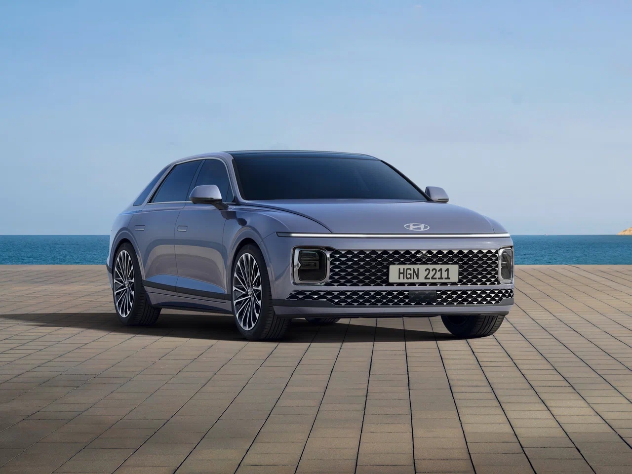 В нашей стране впервые появились седаны Hyundai Grandeur грандер 1