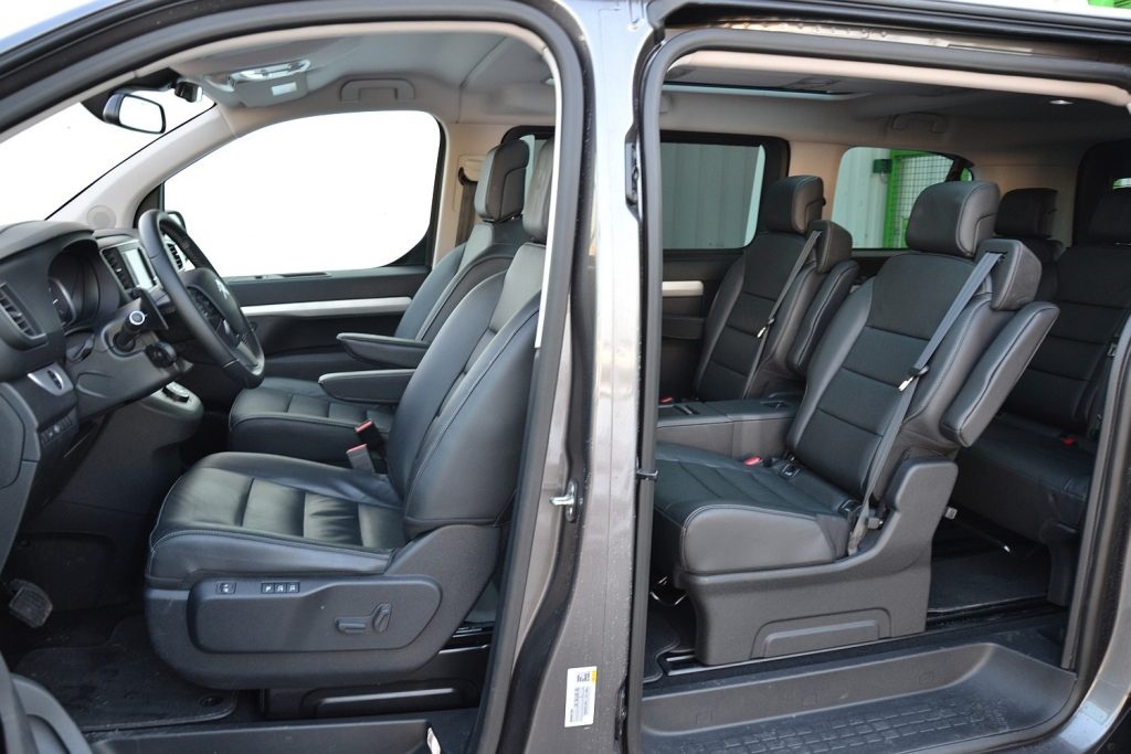 В нашу страну ввезли новые минивэны Citroen Space Tourer ситроен 5