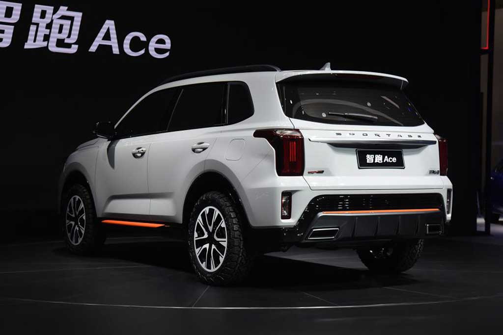 На авторынке нашей страны впервые появились кроссоверы KIA Sportage Ace киа 2