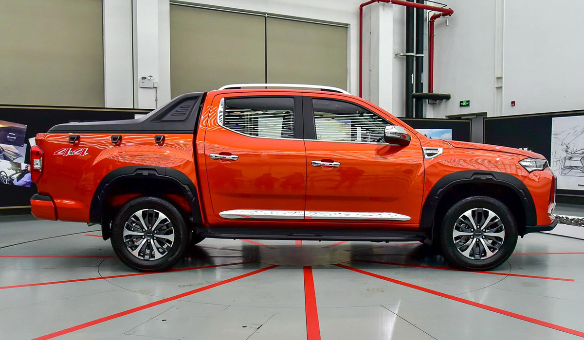 На нашем авторынке появились премиальные пикапы Maxus T90 максус 3