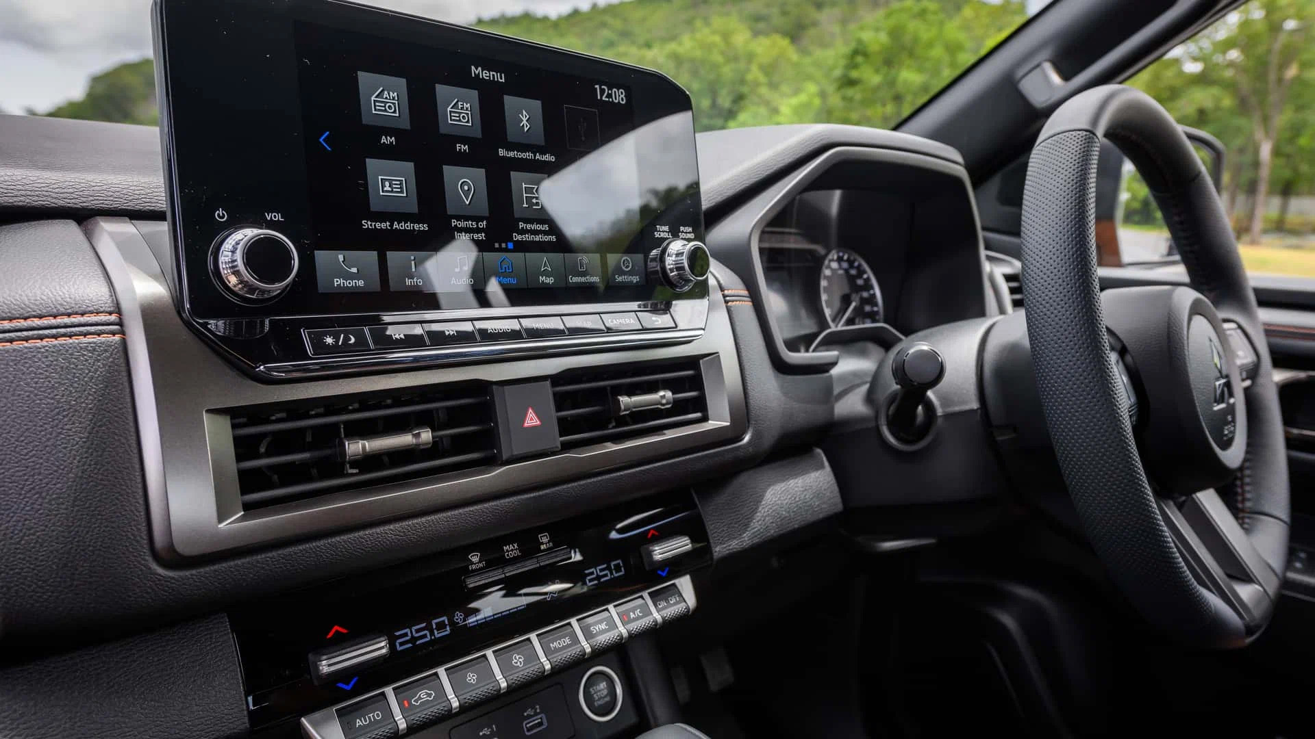 Новый Х-стиль — представлен пикап Mitsubishi L200 нового поколения Mitsubishi L200