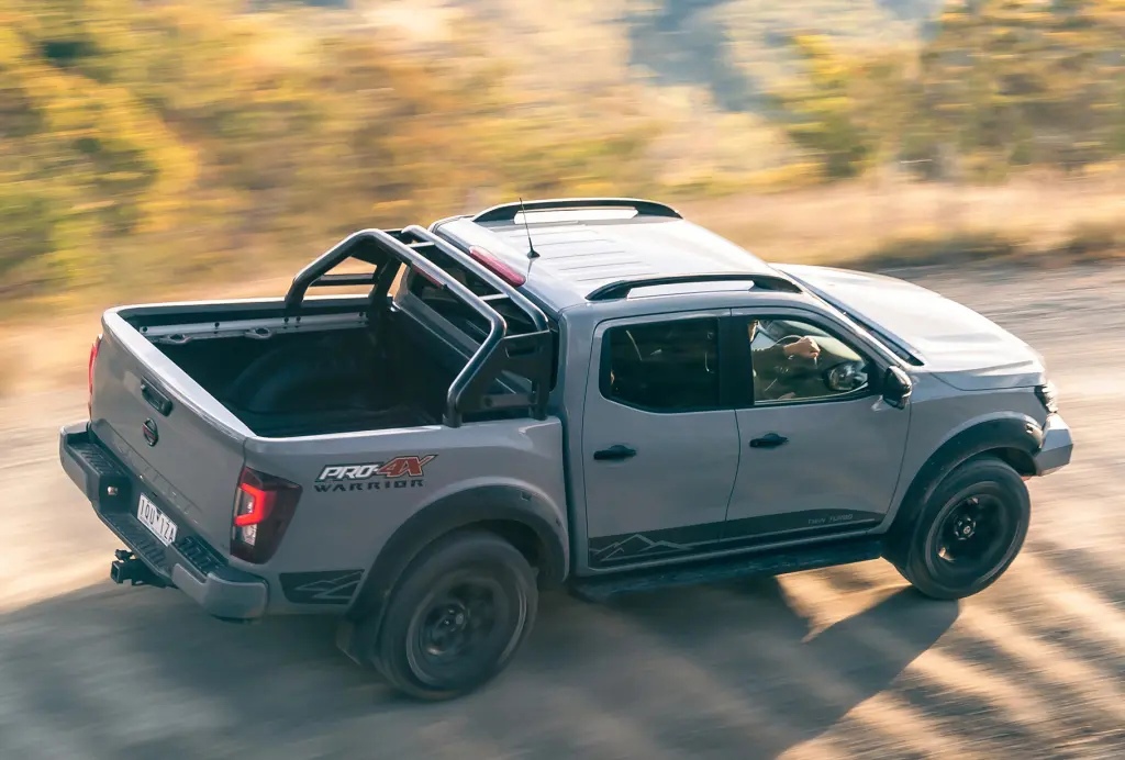 На российском авторынке появились пикапы Nissan Navara ниссан 2