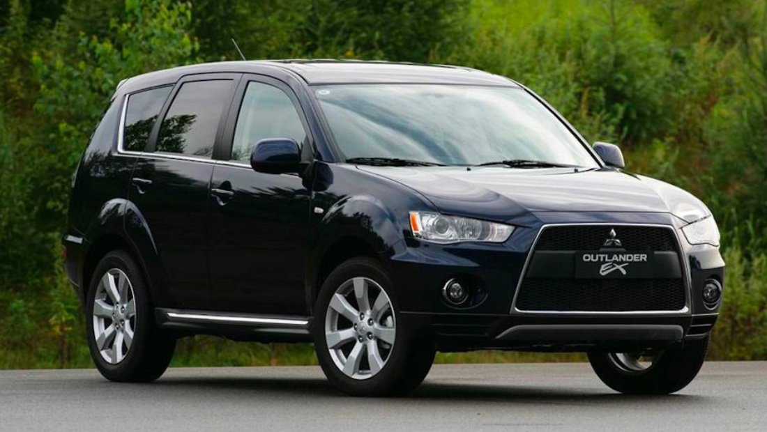 4 Mitsubishi Outlander