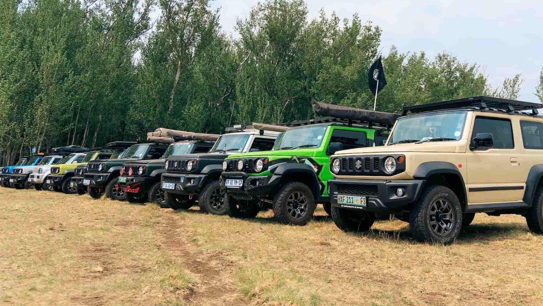 Для чего 796 водителей Suzuki Jimny одновременно включили фары Jimny Gathering