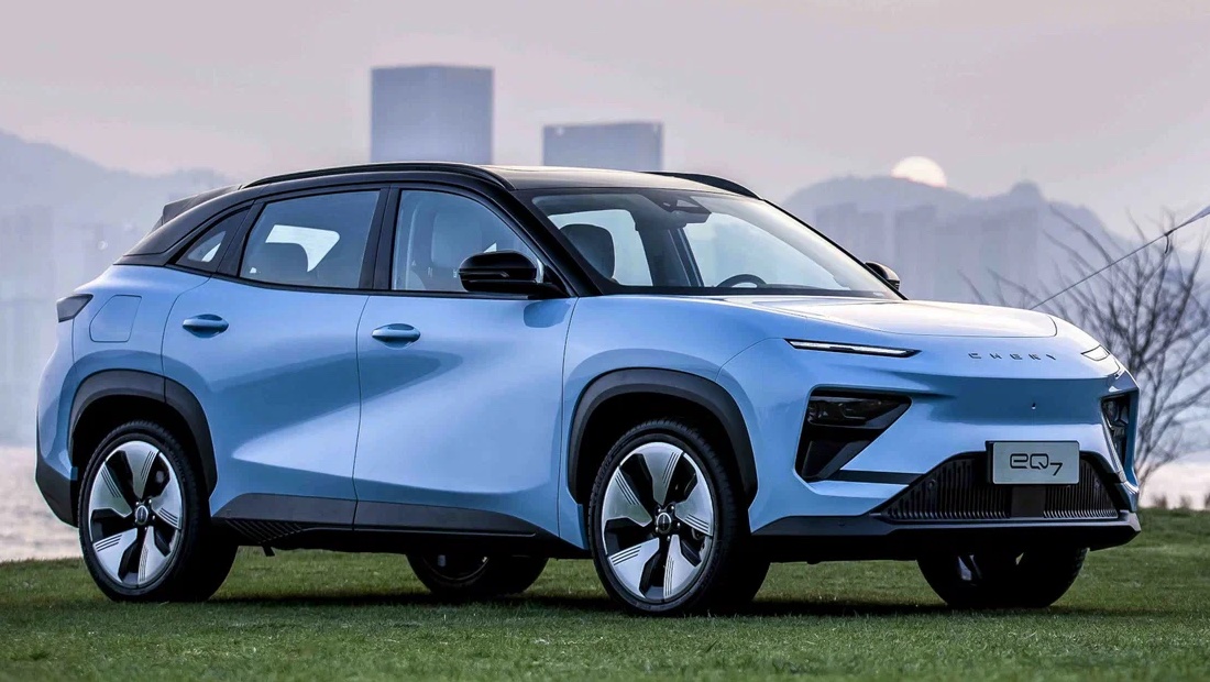 Chery привезут в Россию два электрических кроссовера — маленький и побольше Chery eQ7