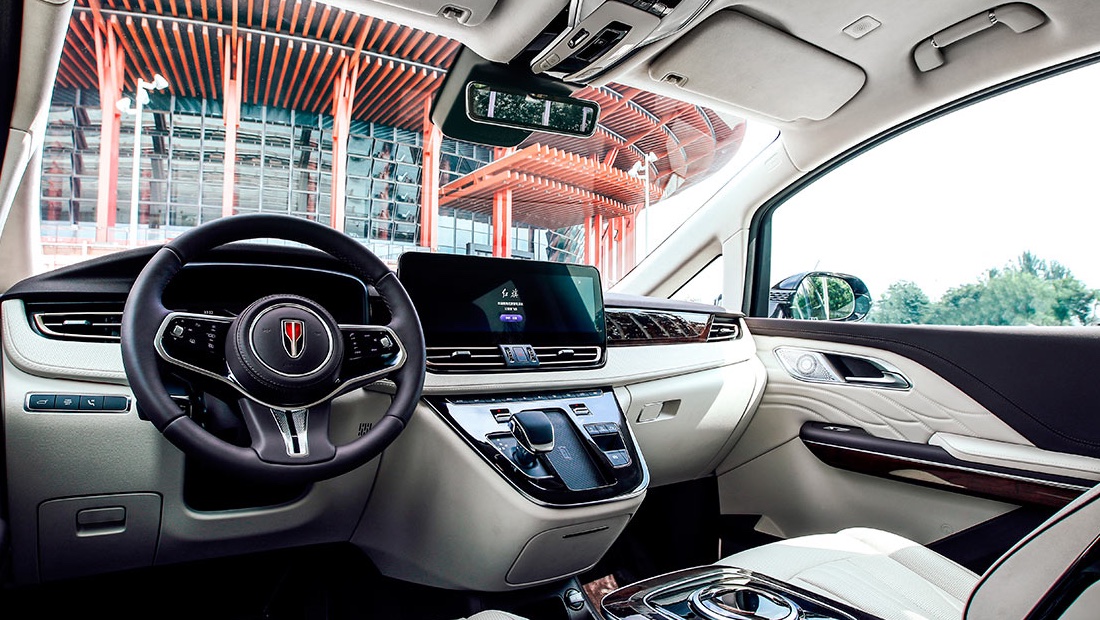 Hongqi HQ9 салон