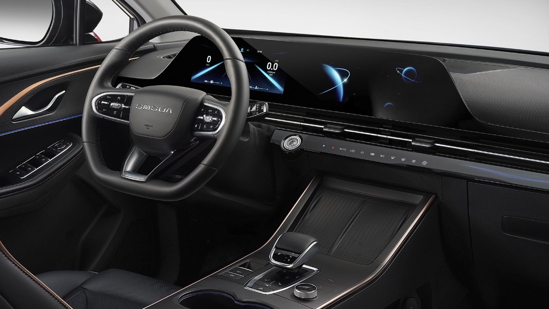 Omoda C5 салон