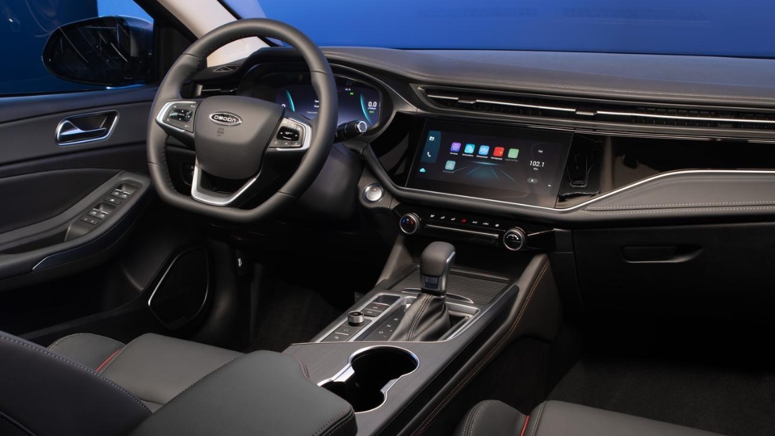 Omoda S5 салон