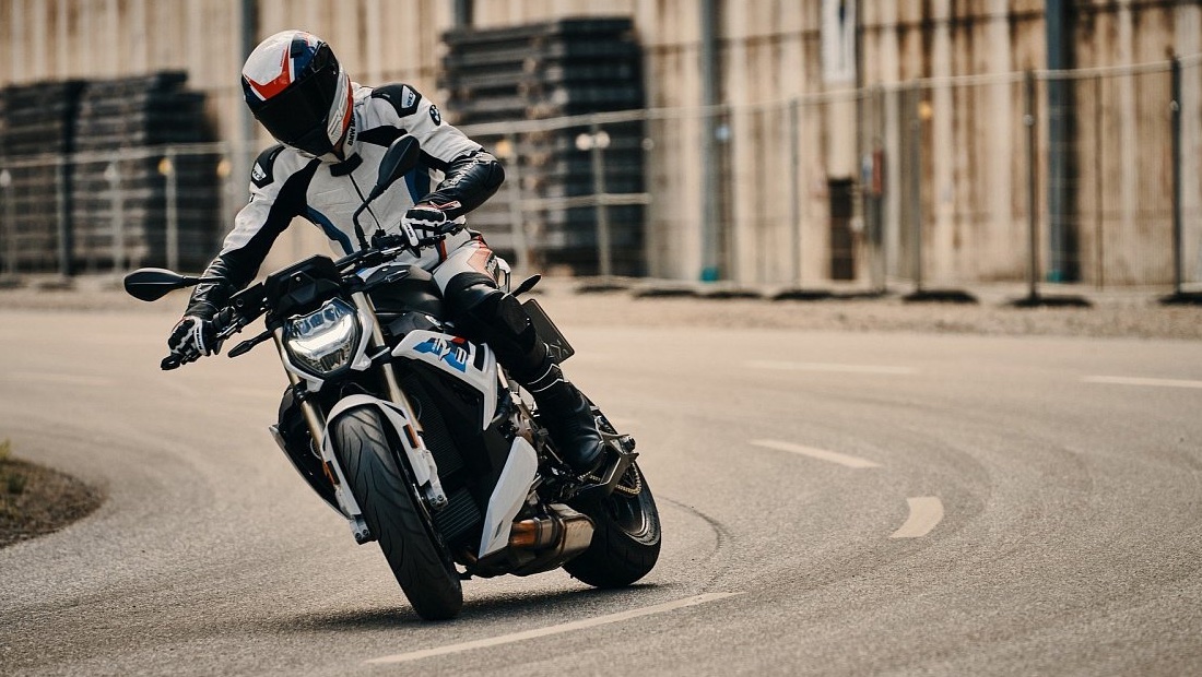 Продажа мотоциклов BMW в фирменных салонах БМВ Мото 1