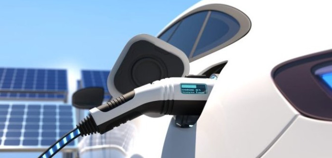 Прощание с EV-эйфорией: почему в США всё больше мощных электромобилей, но их всё равно не покупают