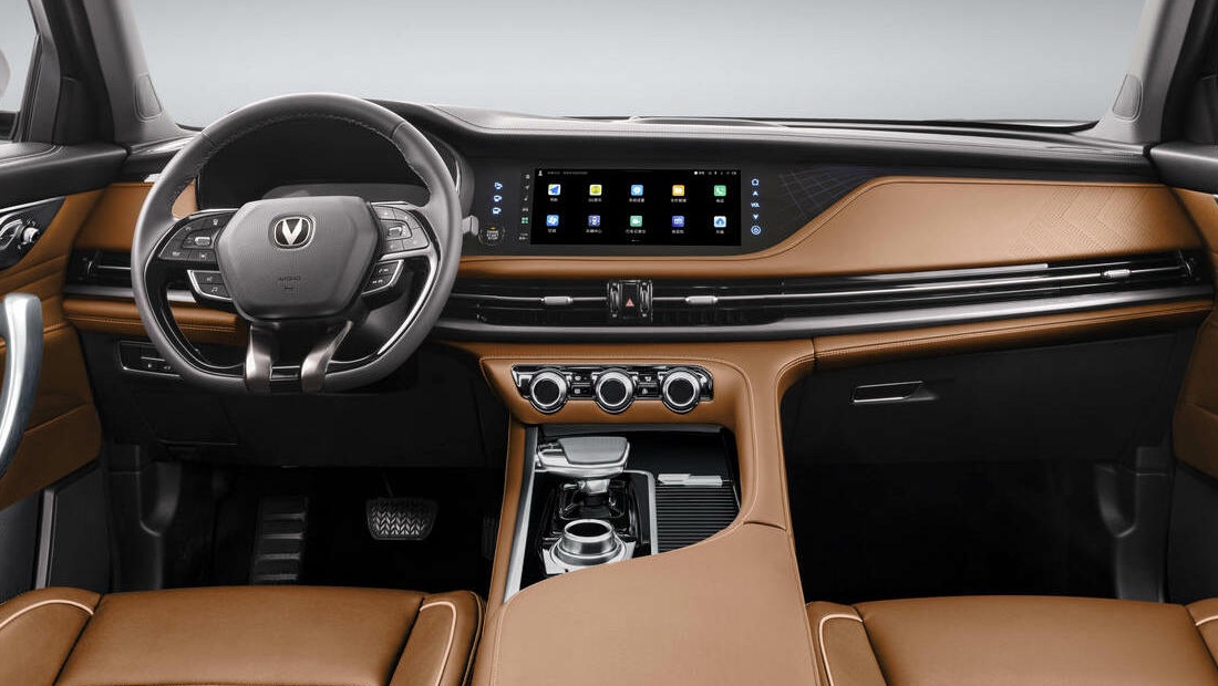 Changan CS95NEW salon 1