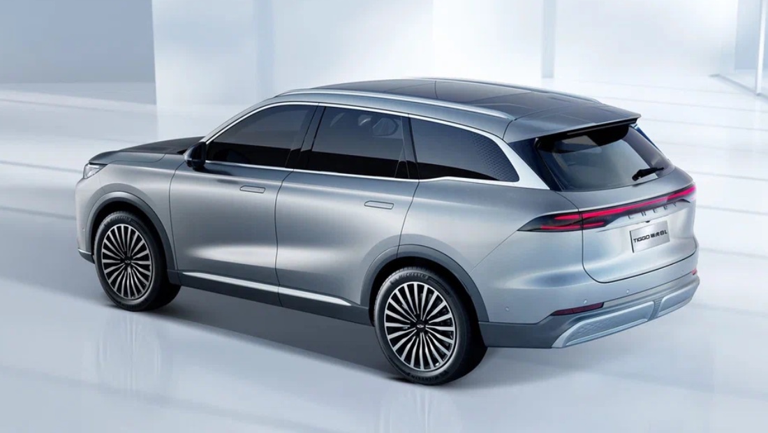 Chery показал свой новый флагманский кроссовер Tiggo 8L Tiggo 8L