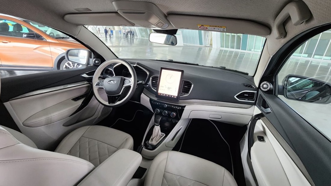 LADA Aura появится в продаже уже в ноябре Lada Aura внутри