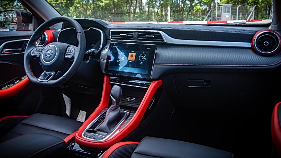 В России стартовали официальные продажи обновлённого кроссовера MG ZS MG ZS