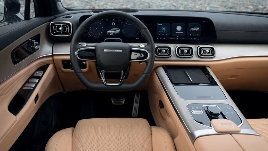 JAECOO J8 — мощный и стильный автомобиль от известного автопроизводителя JAECOO J8 салон