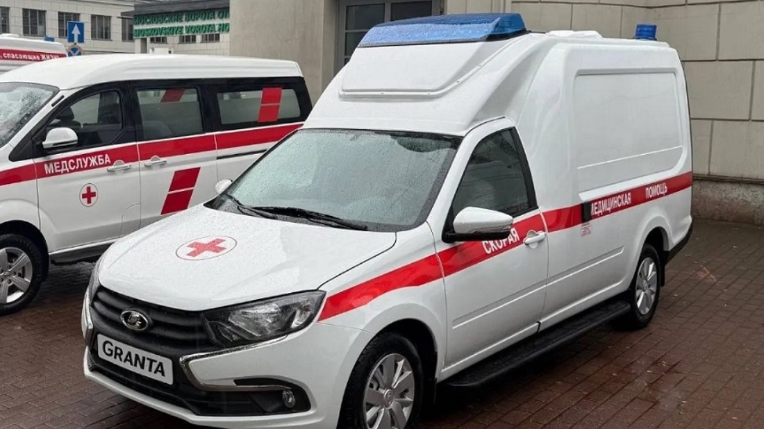 "АвтоВАЗ" покажет минивэны SKM и "Гранту", переделанные в машины скорой помощи Скорая на базе Гранты