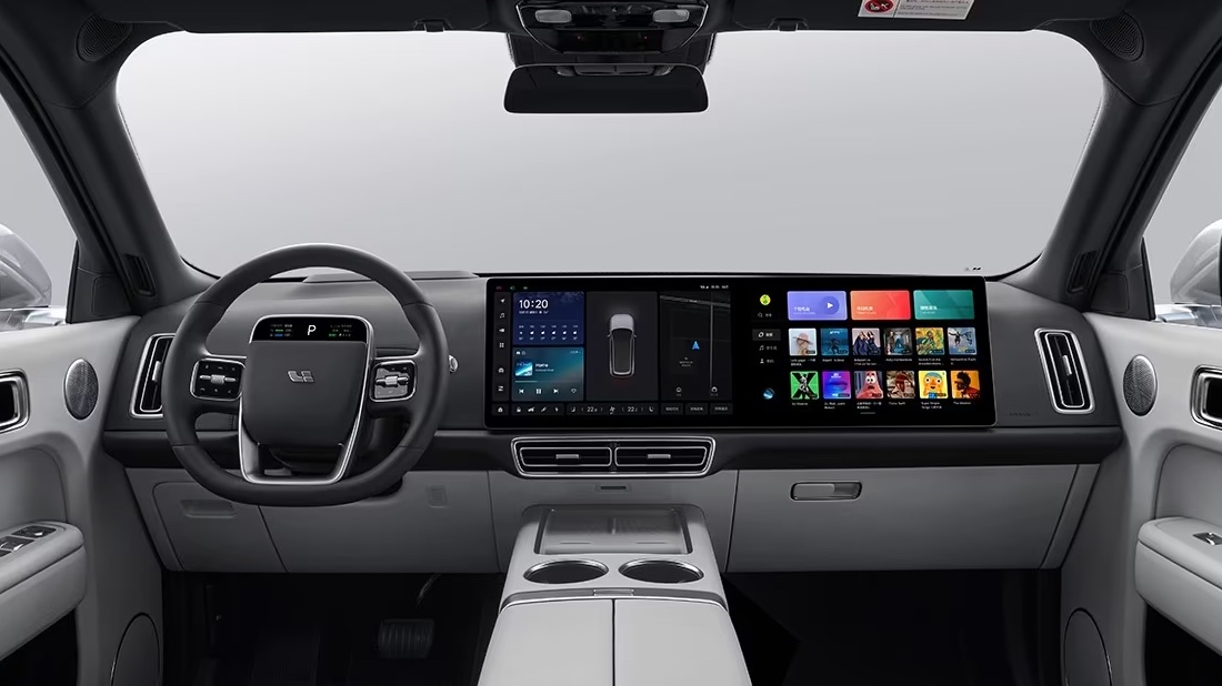 Новый премиальный гибридный кроссовер Li Auto L8 начнут продавать в России уже этой осенью Новый Li Auto L8 2026 салон