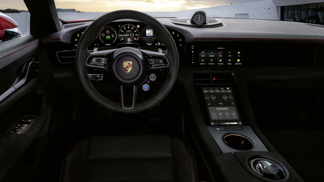 Для Porsche Taycan придумали специальную опцию – притвориться, что едешь в машине с ДВС Porsche Taycan 2027 и E-Shift 1