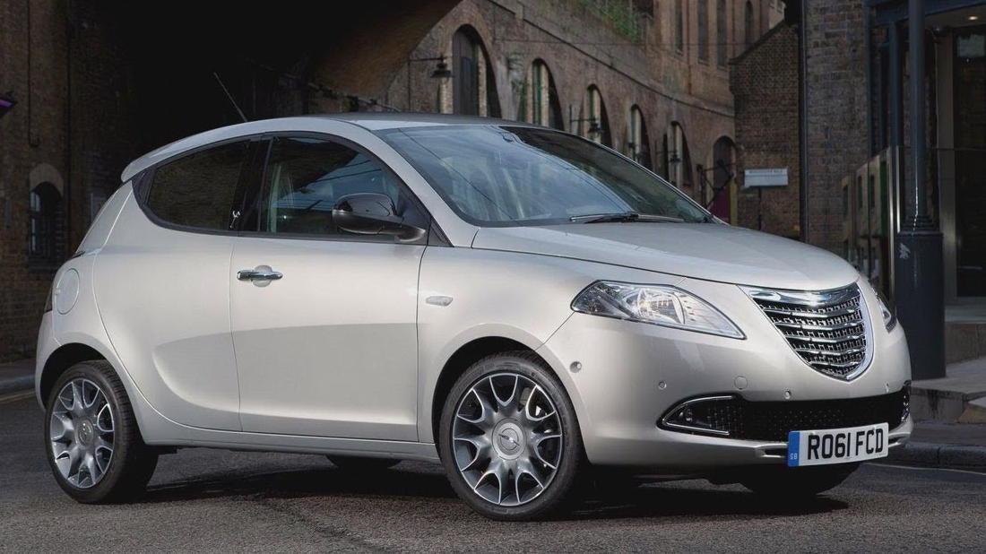 5 Chrysler Ypsilon